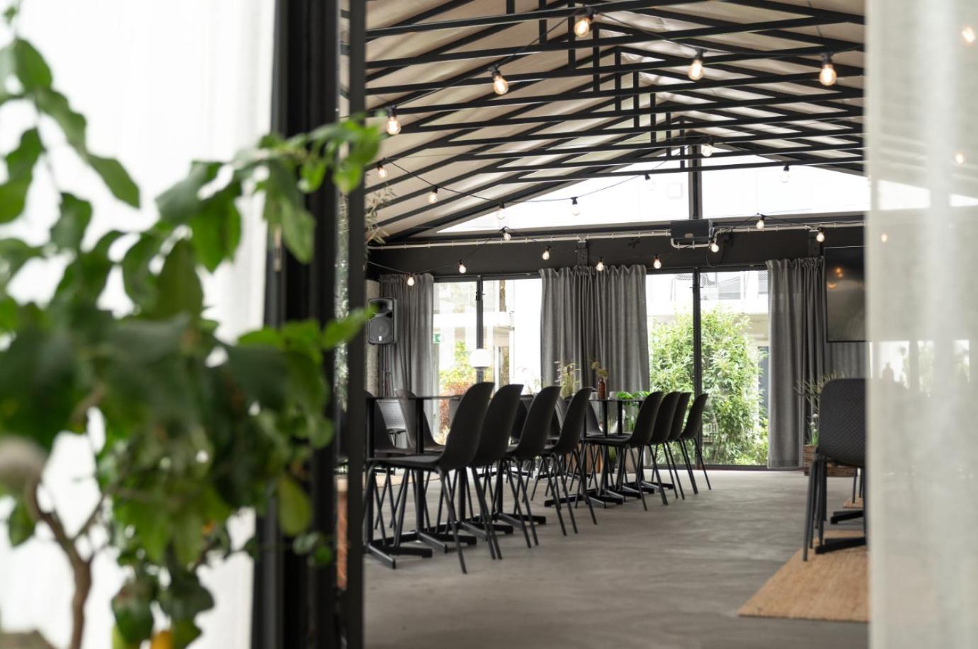 First Hotel Kokoloko VBY Екстериор снимка